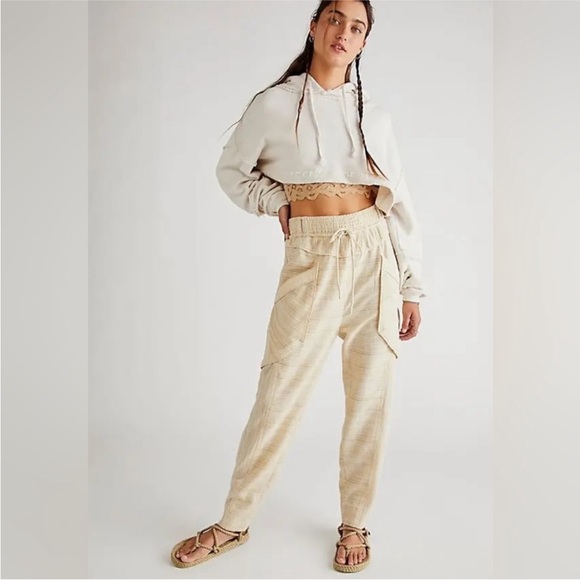 FREE PEOPLE Sweet Escape Drawstring Pant in Cream Size S - Picture 2 of 12
